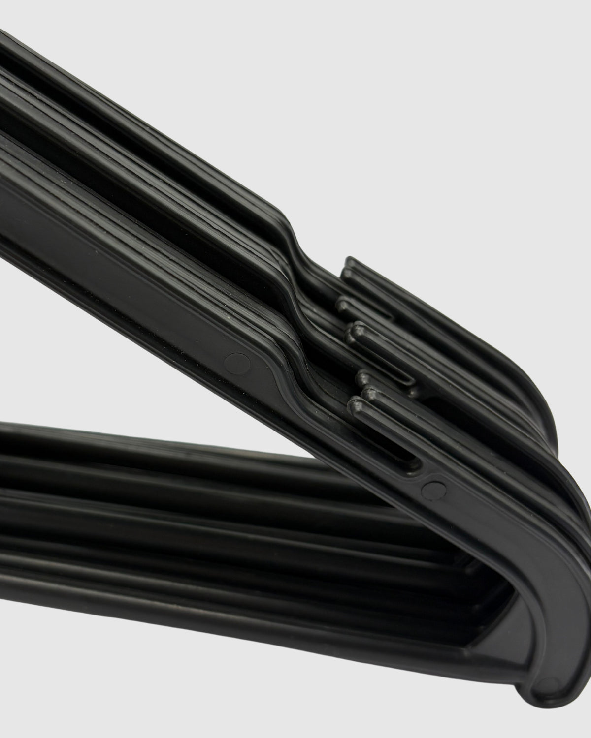 Cabide 42cm Organizador Adulto Robusto Preto Grande Firme Suporta até 5kg de Roupas