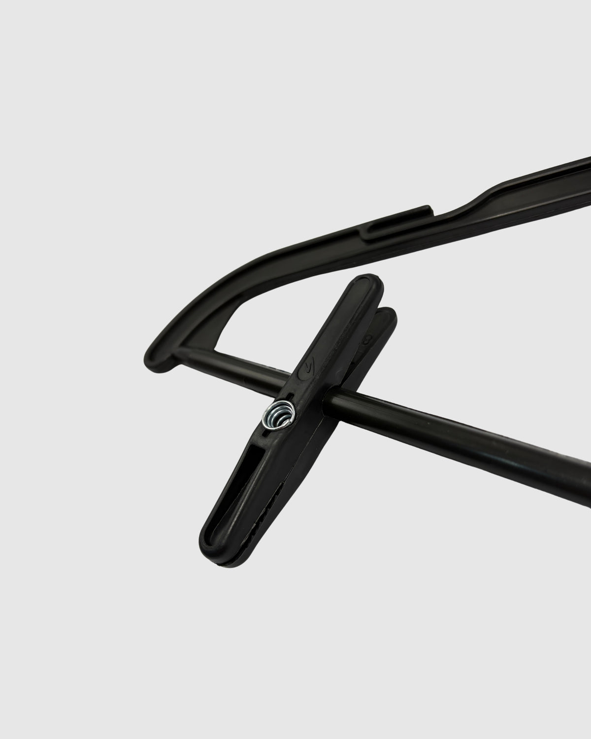 Presilha Plástica 8cm Prendedor para Cabides Organizar Closet Resistente Guarda-Roupa ou Araras